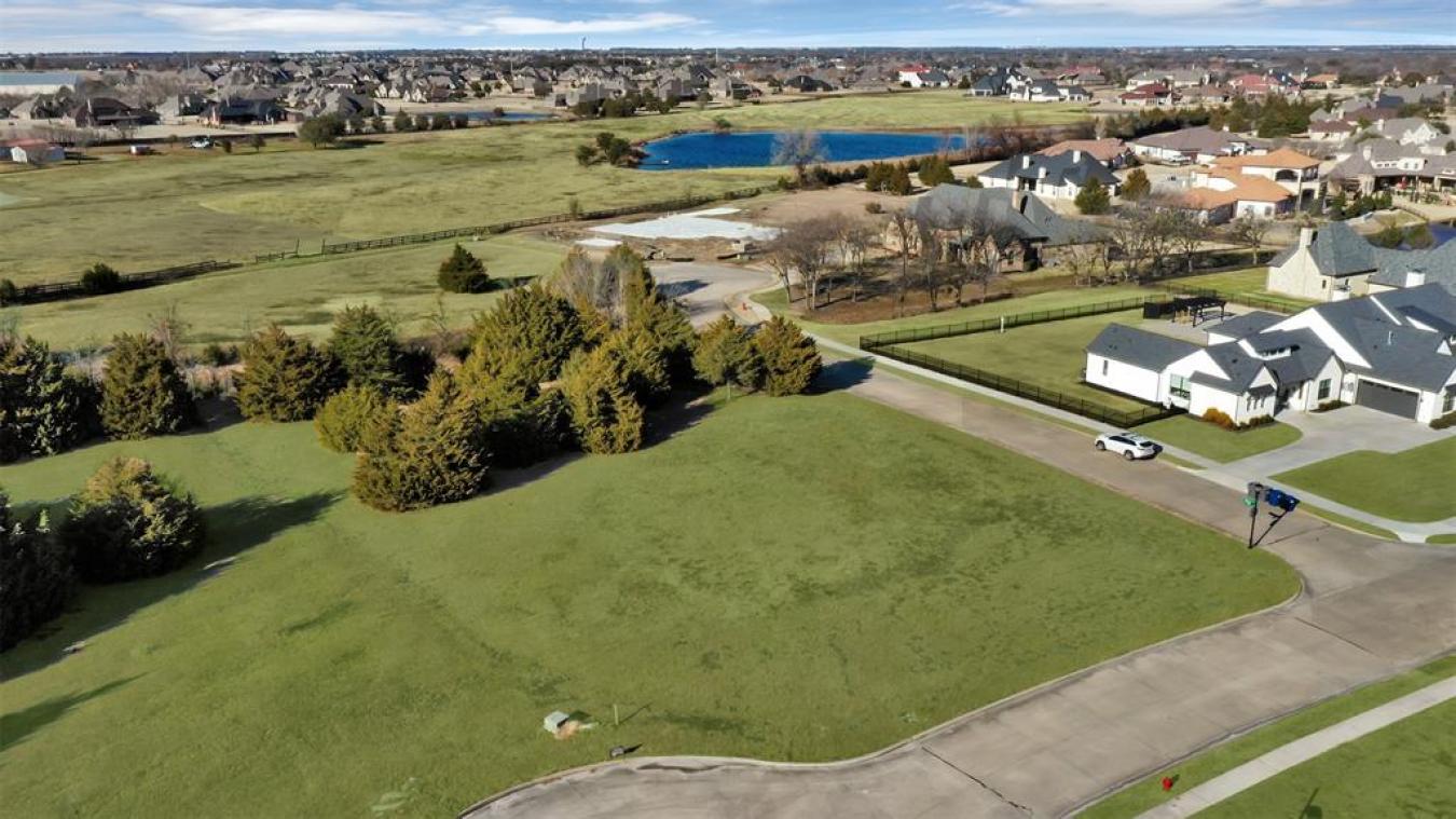 CORNER LOT! Option to build your dream home at a discount through the – image 4