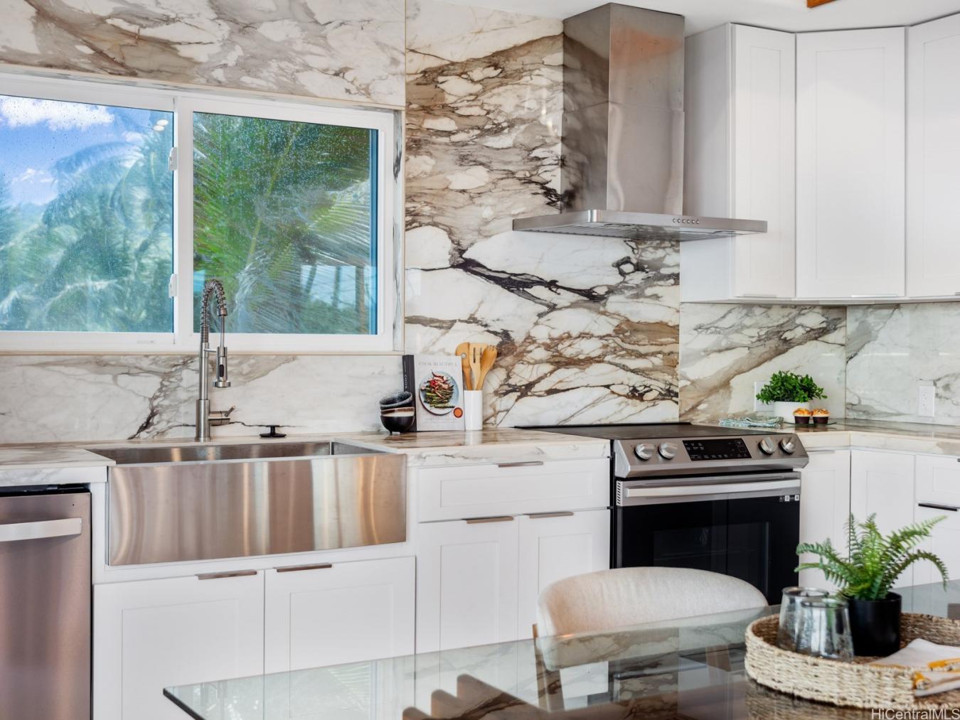 Hauula, Hawaii, 96717, United States, 9 Bedrooms Bedrooms, ,6 BathroomsBathrooms,Residential,For Sale,1781695