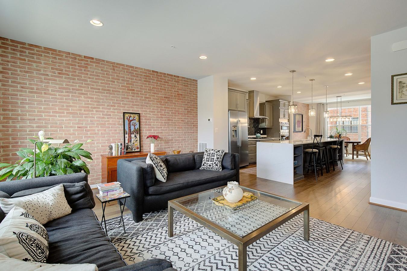 NATIONAL HARBOR, Maryland, 20745, United States, 3 Bedrooms Bedrooms, ,3 BathroomsBathrooms,Residential,For Sale,1787028