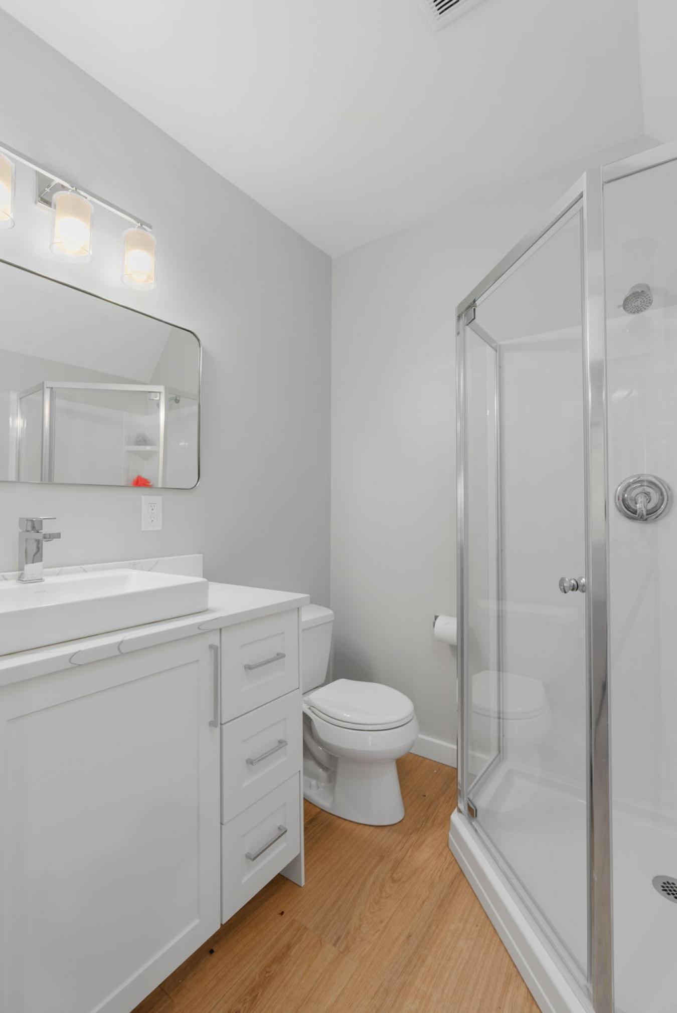 Sammamish, Washington, 98075, United States, 6 Bedrooms Bedrooms, ,3 BathroomsBathrooms,Residential,For Sale,1781686