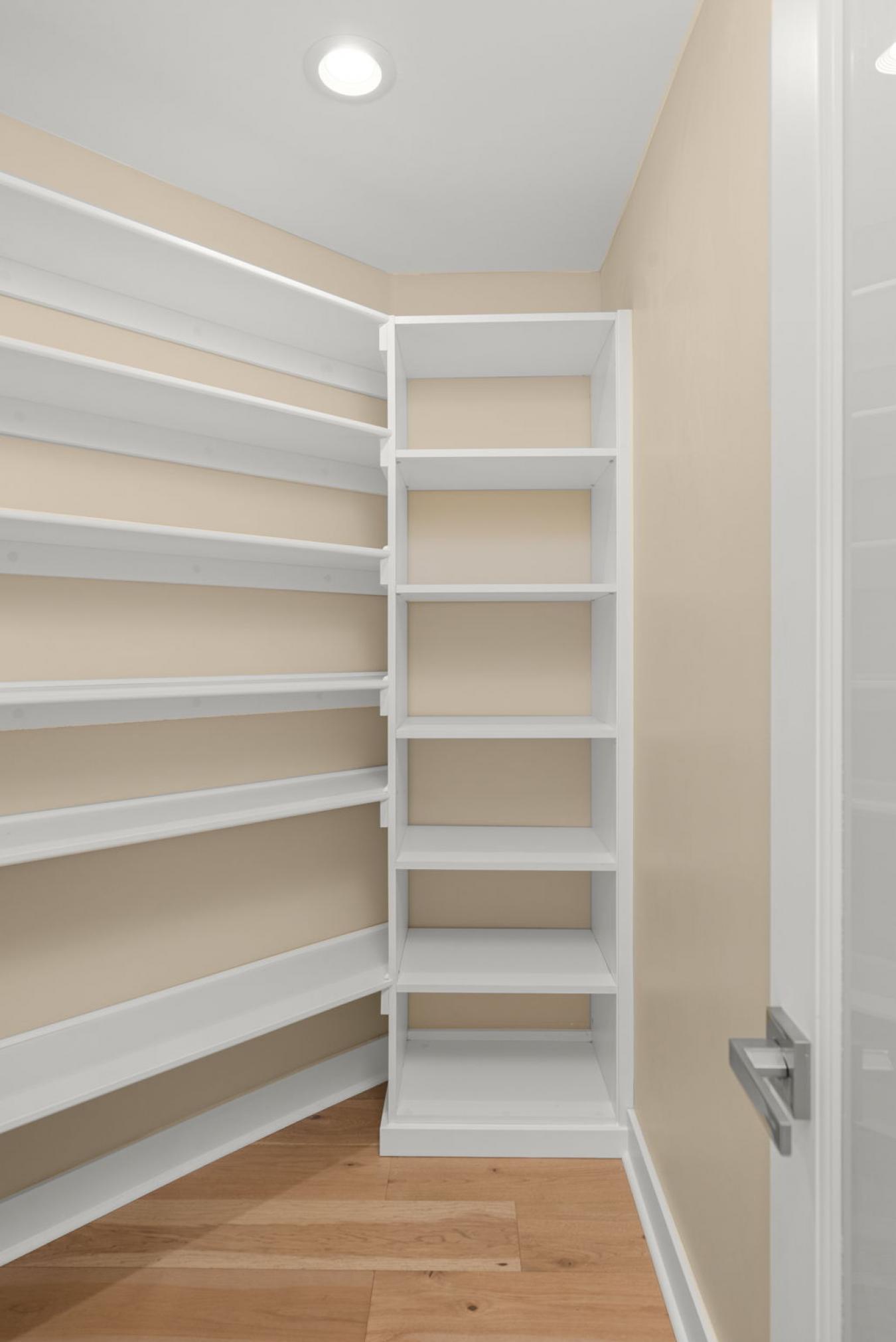 Sammamish, Washington, 98075, United States, 6 Bedrooms Bedrooms, ,3 BathroomsBathrooms,Residential,For Sale,1781686