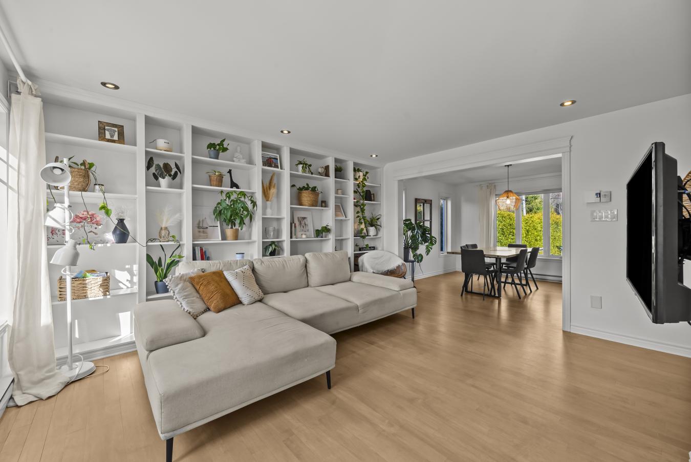 Saint-Angèle-de-Monnoir, QC, J0L 1P0, Canada, 3 Bedrooms Bedrooms, ,2 BathroomsBathrooms,Residential,For Sale,1781682