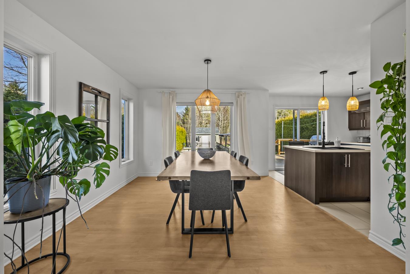 Saint-Angèle-de-Monnoir, QC, J0L 1P0, Canada, 3 Bedrooms Bedrooms, ,2 BathroomsBathrooms,Residential,For Sale,1781682