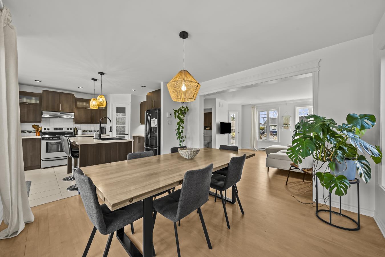 Saint-Angèle-de-Monnoir, QC, J0L 1P0, Canada, 3 Bedrooms Bedrooms, ,2 BathroomsBathrooms,Residential,For Sale,1781682