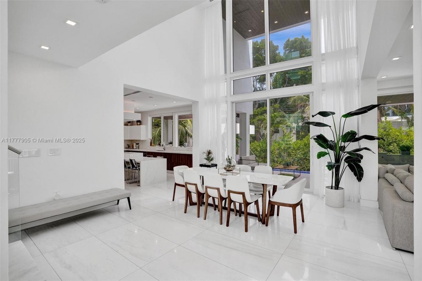 Key Biscayne, Florida, 33149, United States, 5 Bedrooms Bedrooms, ,5 BathroomsBathrooms,Residential,For Sale,1781677