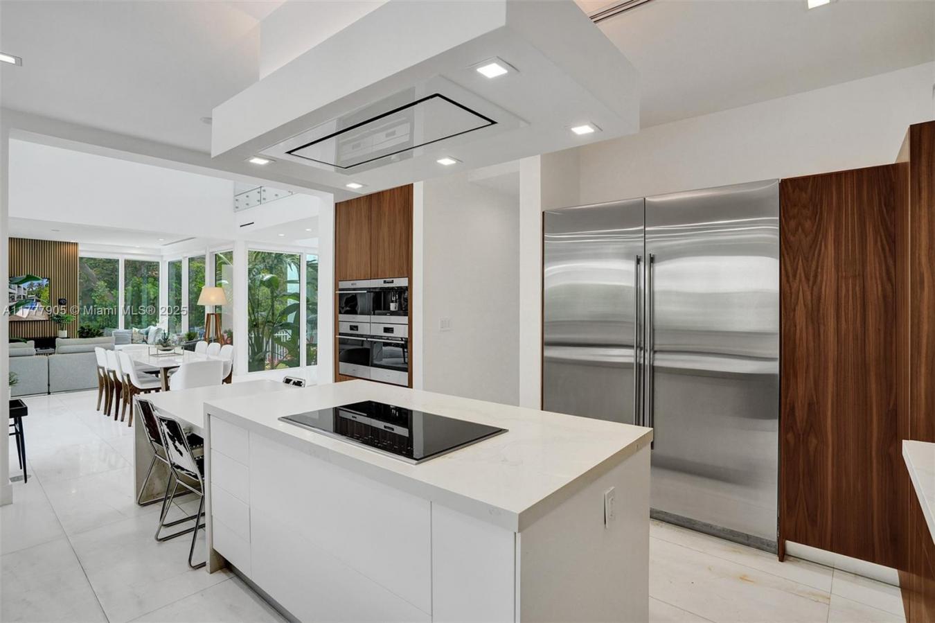 Key Biscayne, Florida, 33149, United States, 5 Bedrooms Bedrooms, ,5 BathroomsBathrooms,Residential,For Sale,1781677