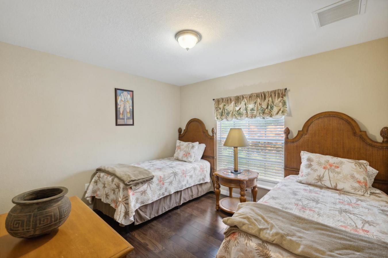 Naples, Florida, 34120, United States, 8 Bedrooms Bedrooms, ,6 BathroomsBathrooms,Residential,For Sale,1781675