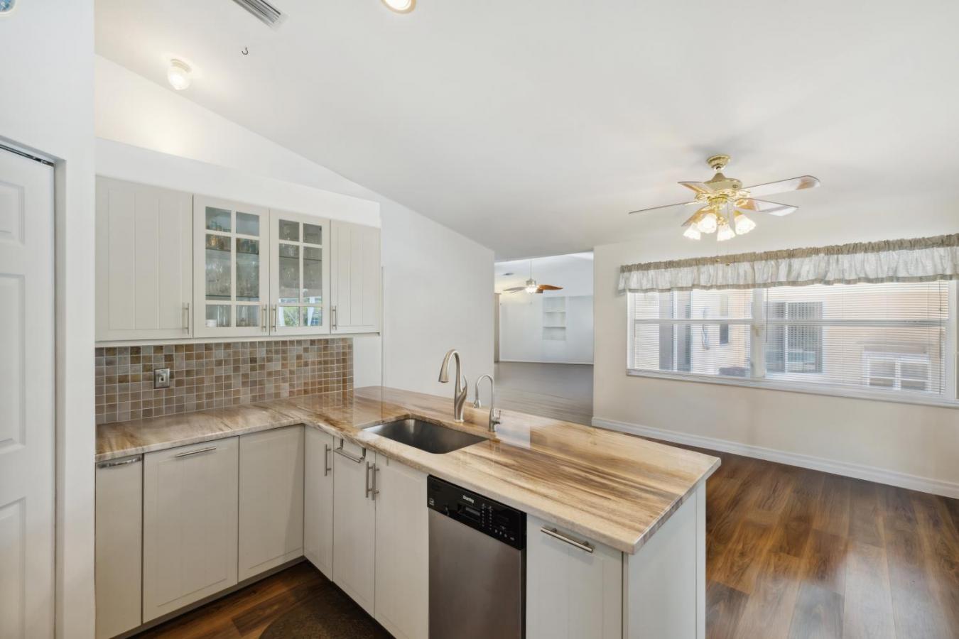 Naples, Florida, 34120, United States, 8 Bedrooms Bedrooms, ,6 BathroomsBathrooms,Residential,For Sale,1781675