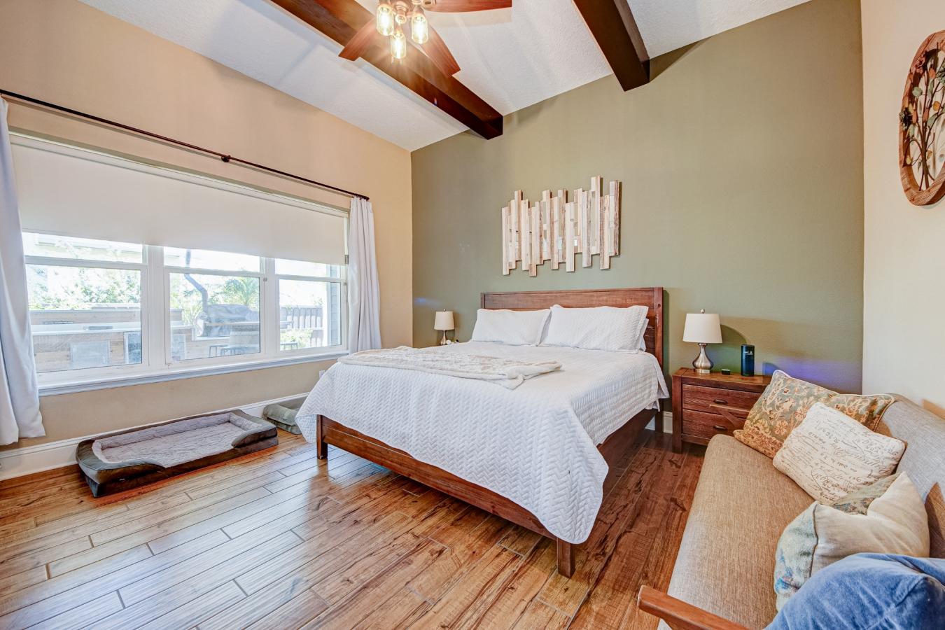 Orlando, Florida, 32827, United States, 4 Bedrooms Bedrooms, ,4 BathroomsBathrooms,Residential,For Sale,1782481