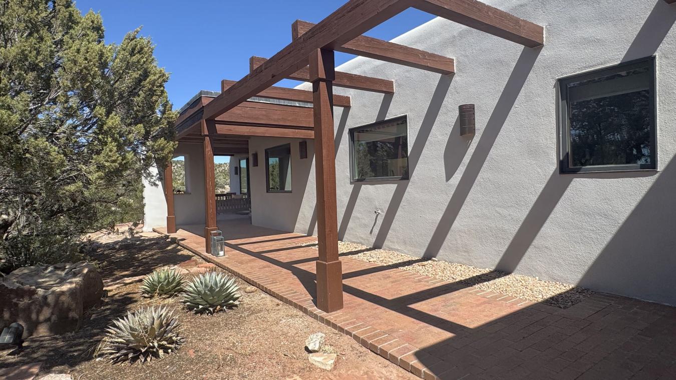 Santa Fe, New Mexico, 87508, United States, 3 Bedrooms Bedrooms, ,2 BathroomsBathrooms,Residential,For Sale,1832146