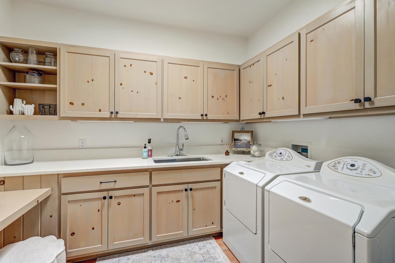 Santa Fe, New Mexico, 87508, United States, 3 Bedrooms Bedrooms, ,2 BathroomsBathrooms,Residential,For Sale,1832146