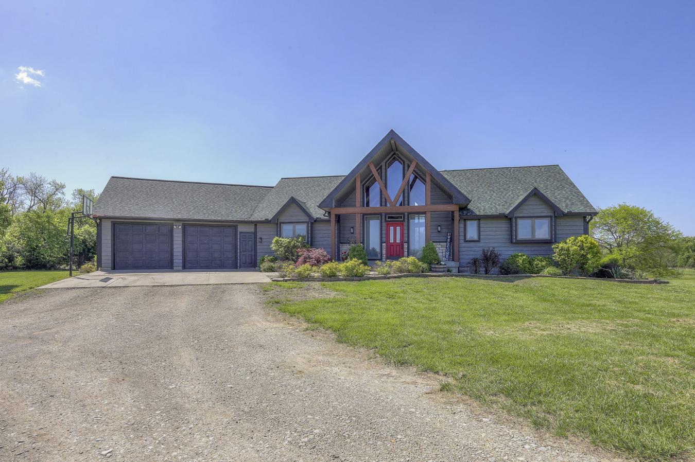 Topeka, Kansas, 66546, United States, 4 Bedrooms Bedrooms, ,5 BathroomsBathrooms,Residential,For Sale,1781673