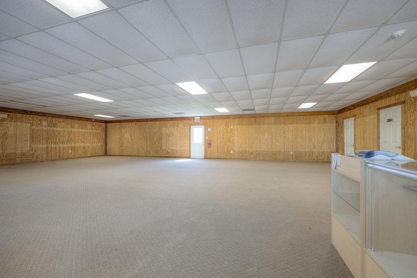 Topeka, Kansas, 66546, United States, 4 Bedrooms Bedrooms, ,5 BathroomsBathrooms,Residential,For Sale,1781673