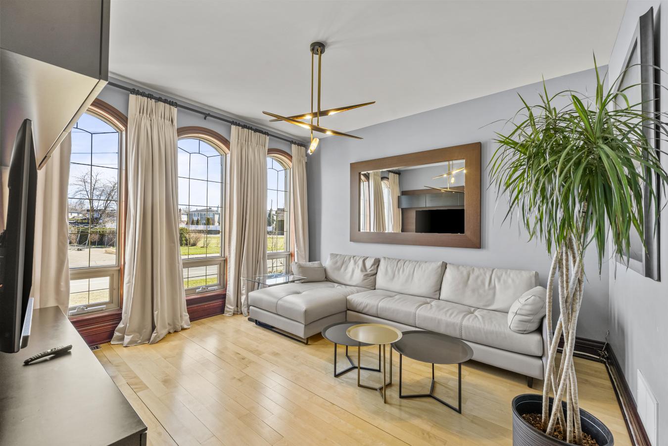 Brossard, QC, J4X 2H3, Canada, 5 Bedrooms Bedrooms, ,3 BathroomsBathrooms,Residential,For Sale,1782470