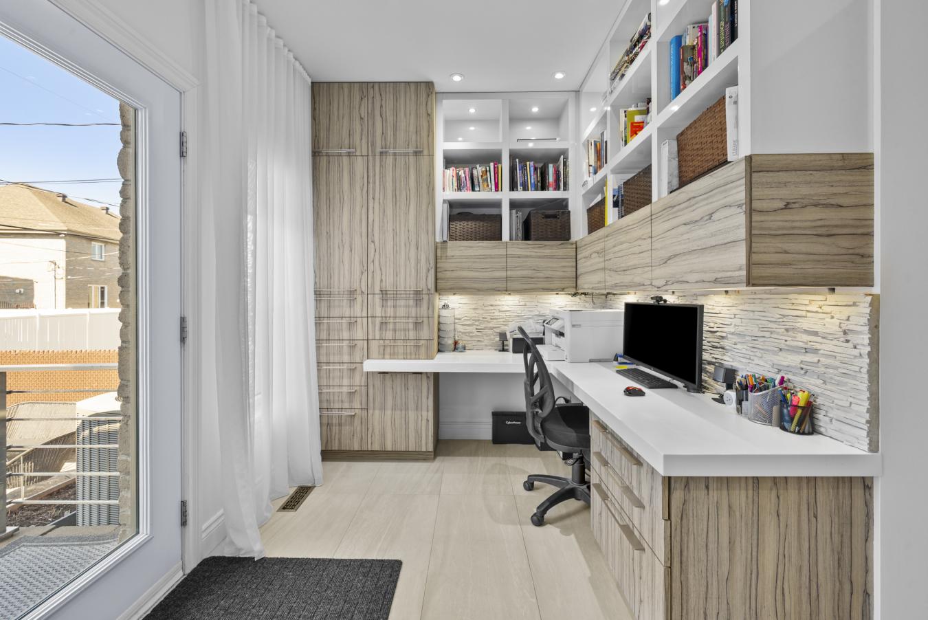 Brossard, QC, J4X 2H3, Canada, 5 Bedrooms Bedrooms, ,3 BathroomsBathrooms,Residential,For Sale,1782470