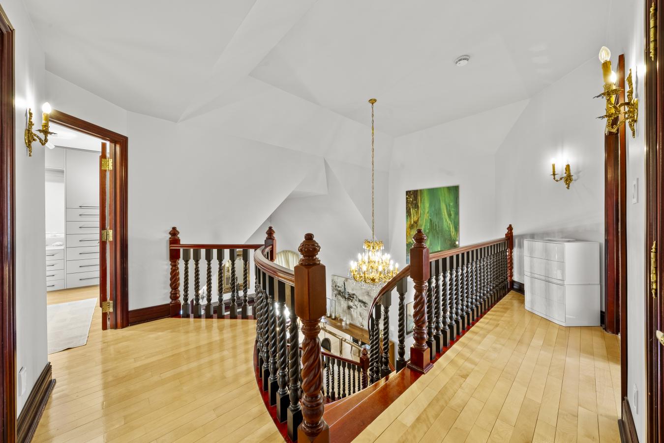 Brossard, QC, J4X 2H3, Canada, 5 Bedrooms Bedrooms, ,3 BathroomsBathrooms,Residential,For Sale,1782470