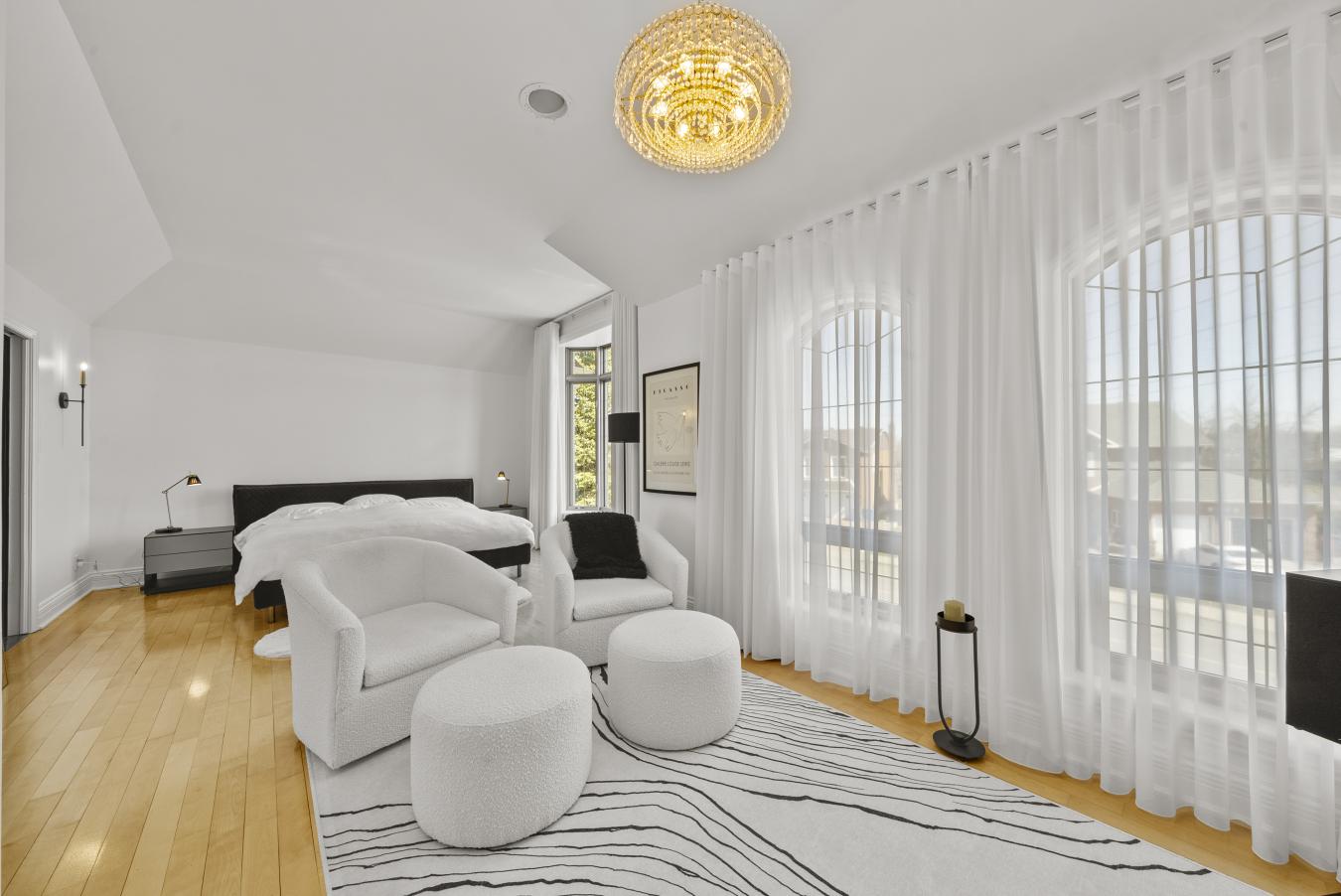 Brossard, QC, J4X 2H3, Canada, 5 Bedrooms Bedrooms, ,3 BathroomsBathrooms,Residential,For Sale,1782470