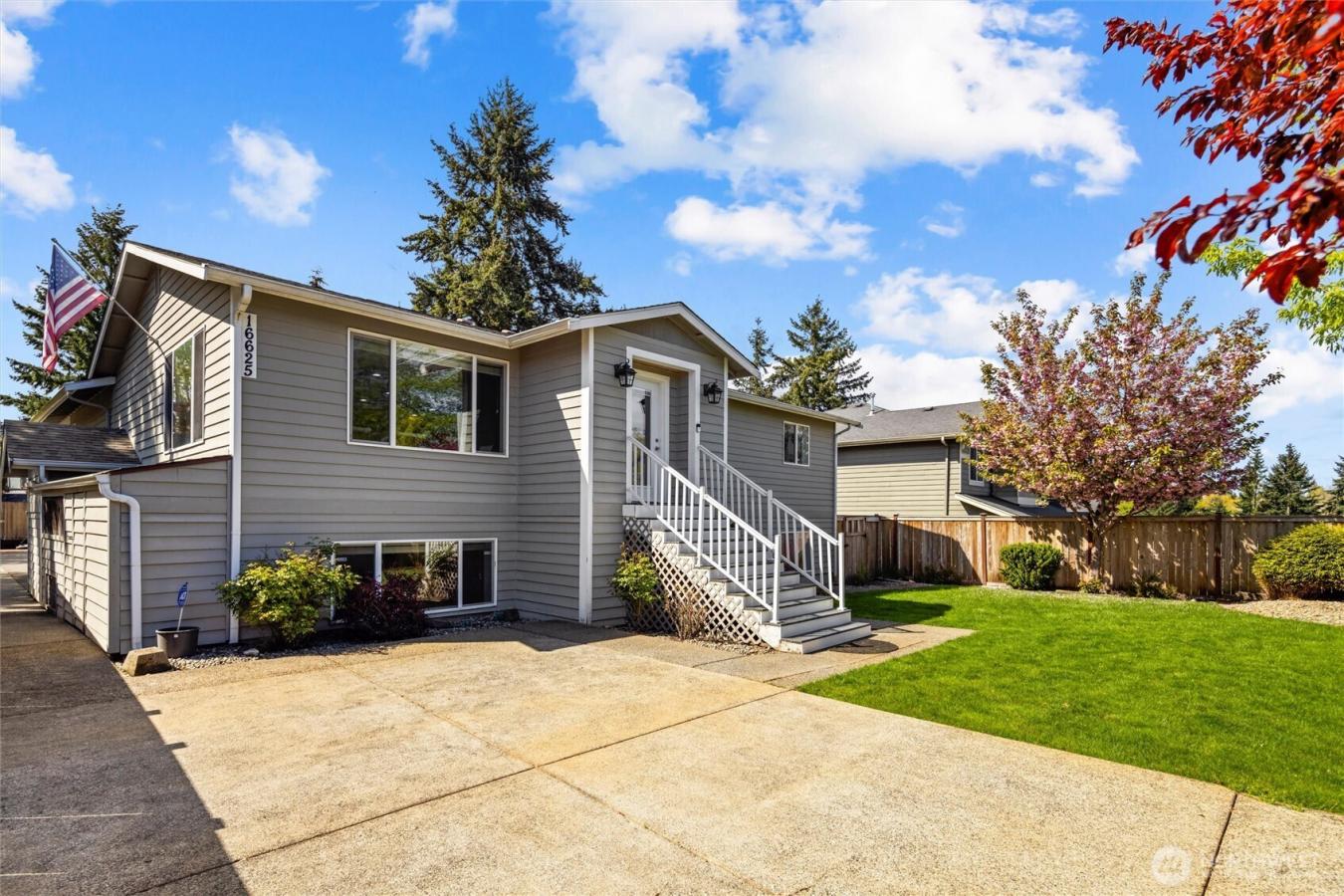 Burien, Washington, 98166, United States, 5 Bedrooms Bedrooms, ,3 BathroomsBathrooms,Residential,For Sale,1782468