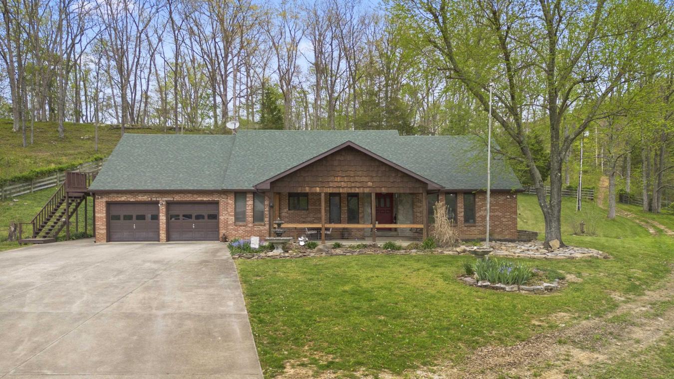 Ashland, Kentucky, 41102, United States, 5 Bedrooms Bedrooms, ,4 BathroomsBathrooms,Residential,For Sale,1782464