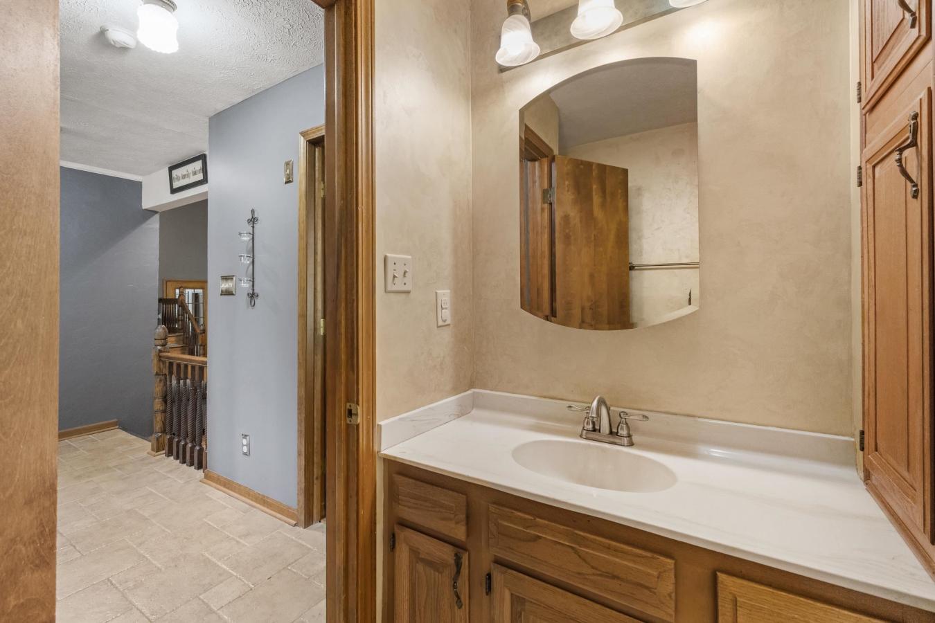 Ashland, Kentucky, 41102, United States, 5 Bedrooms Bedrooms, ,4 BathroomsBathrooms,Residential,For Sale,1782464