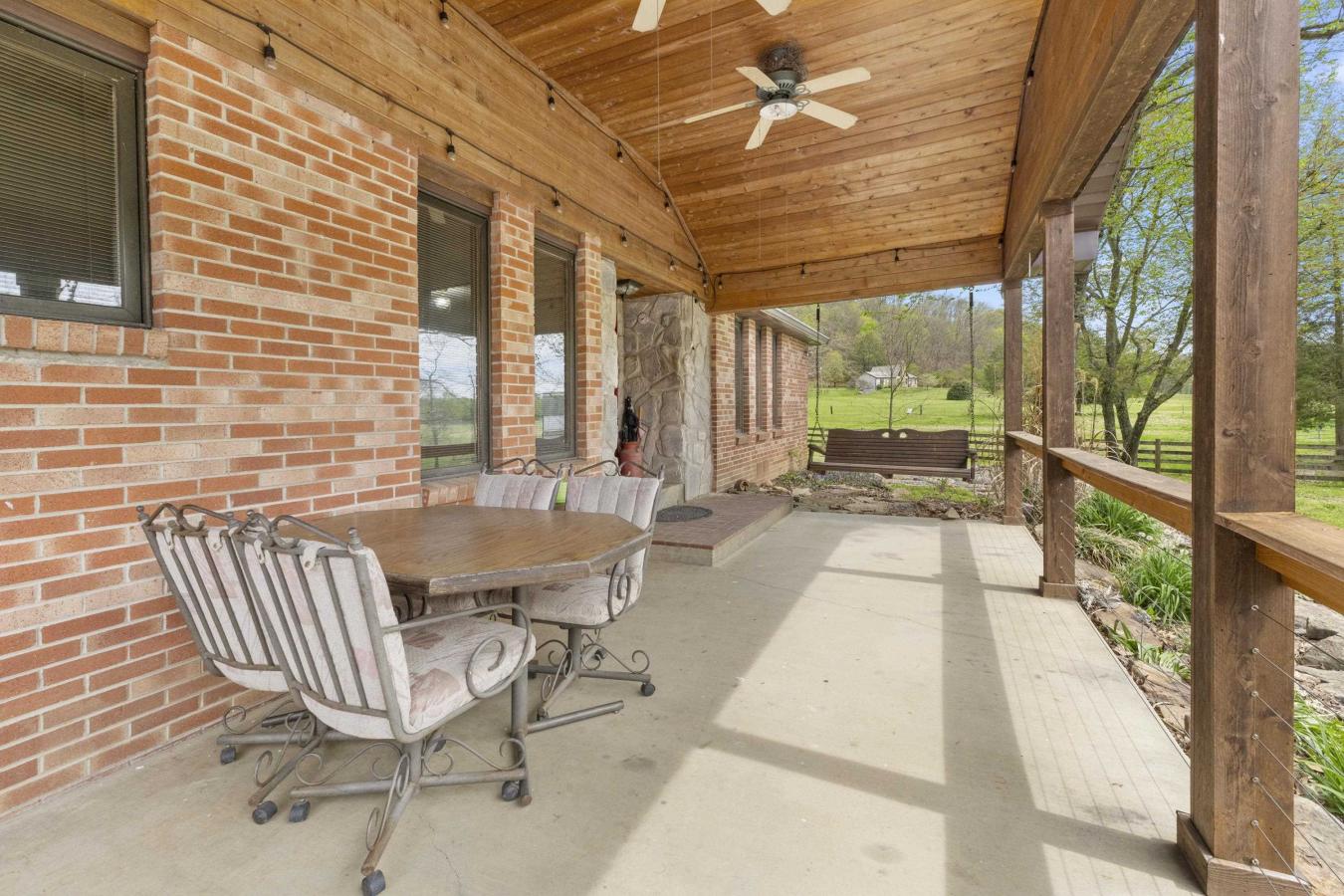 Ashland, Kentucky, 41102, United States, 5 Bedrooms Bedrooms, ,4 BathroomsBathrooms,Residential,For Sale,1782464