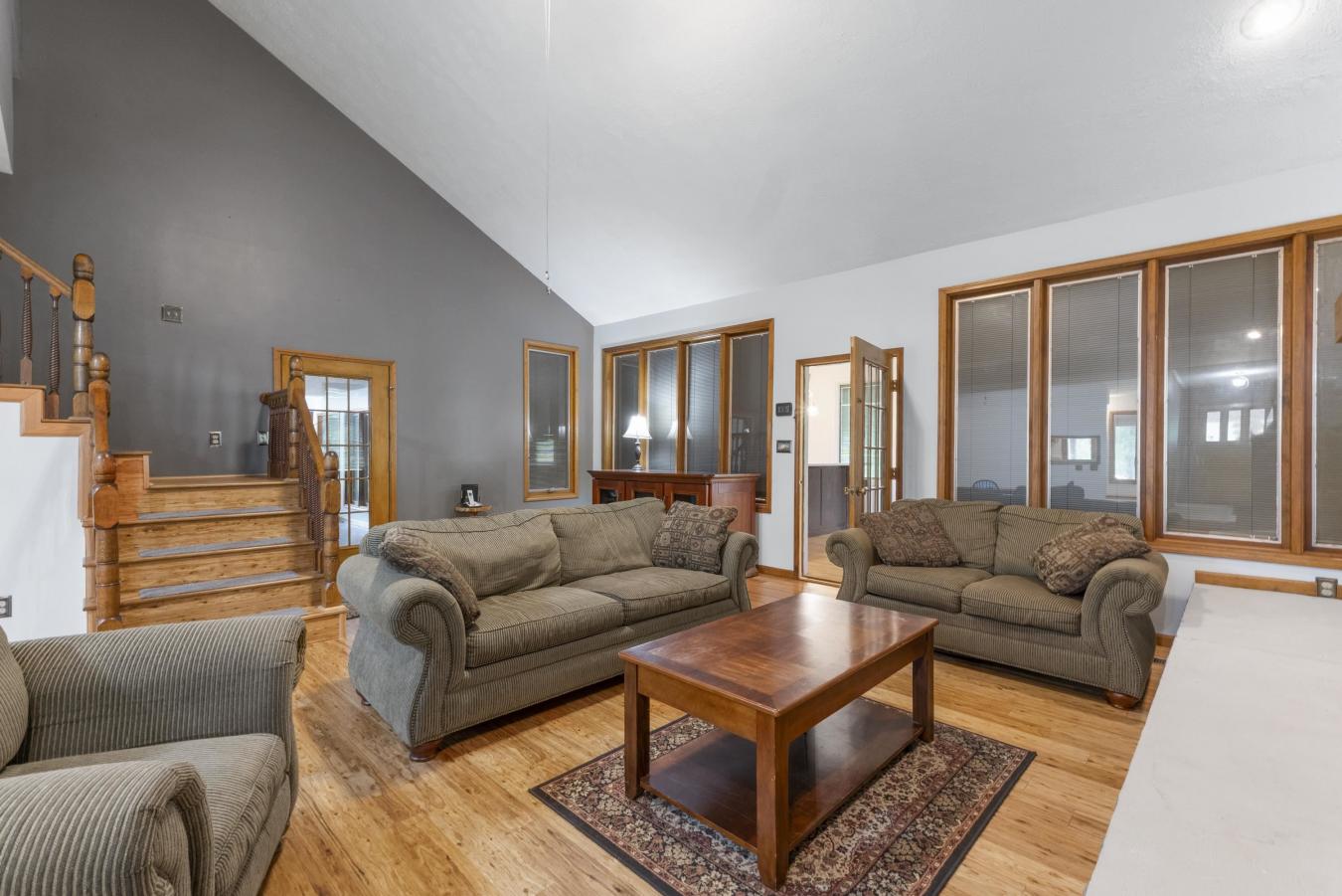 Ashland, Kentucky, 41102, United States, 5 Bedrooms Bedrooms, ,4 BathroomsBathrooms,Residential,For Sale,1782464