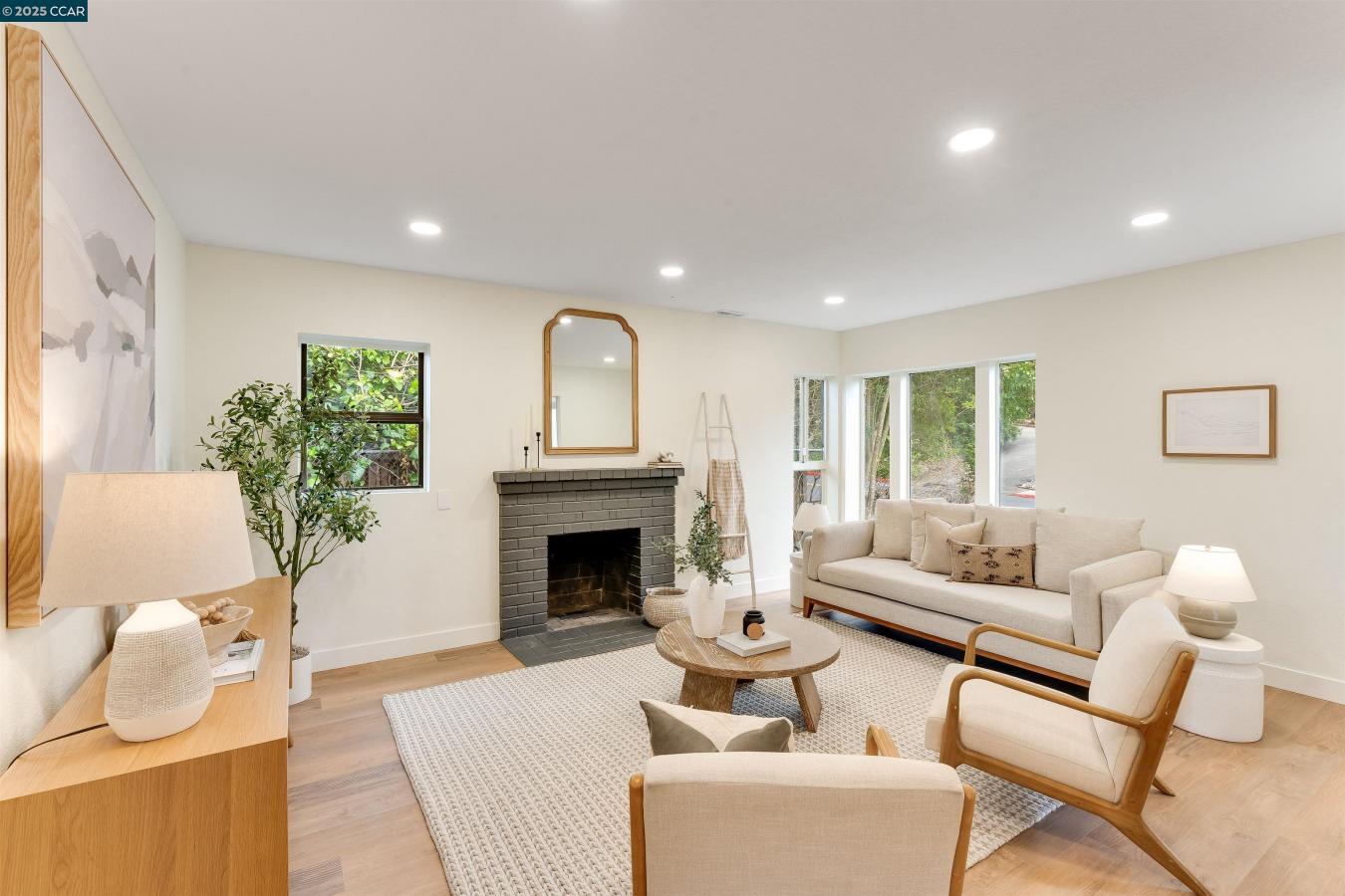 Pleasanton, California, 94566, United States, 4 Bedrooms Bedrooms, ,2 BathroomsBathrooms,Residential,For Sale,1782728