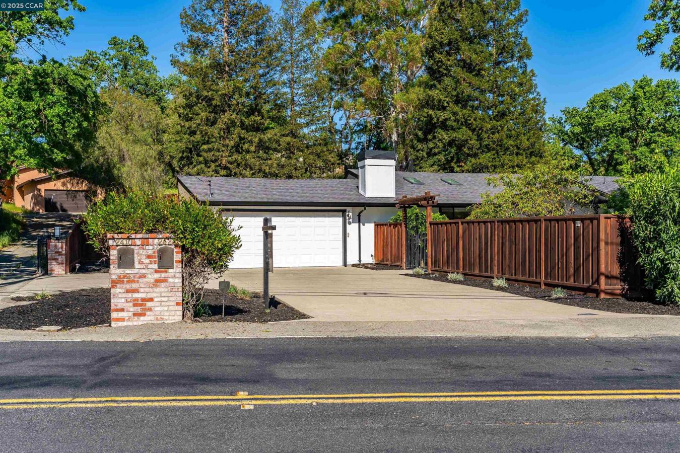 Walnut Creek, California, 94596, United States, 4 Bedrooms Bedrooms, ,2 BathroomsBathrooms,Residential,For Sale,1786755