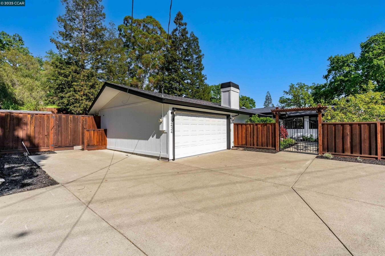 Walnut Creek, California, 94596, United States, 4 Bedrooms Bedrooms, ,2 BathroomsBathrooms,Residential,For Sale,1786755