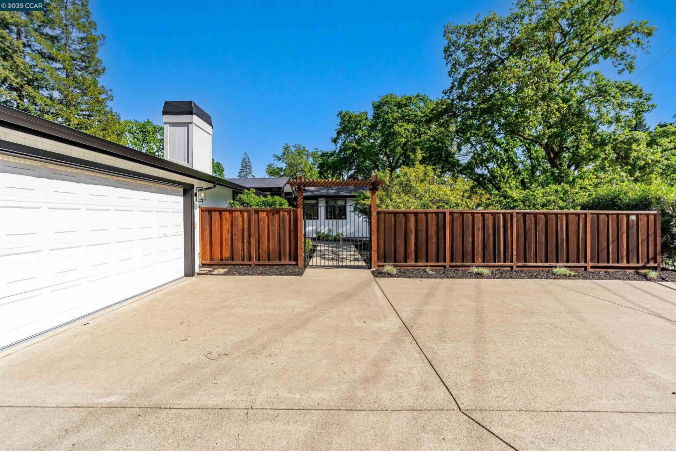 Walnut Creek, California, 94596, United States, 4 Bedrooms Bedrooms, ,2 BathroomsBathrooms,Residential,For Sale,1786755