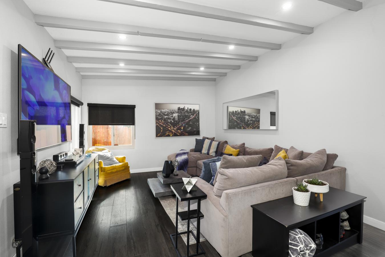 Los Angeles, California, 90063, United States, 3 Bedrooms Bedrooms, ,2 BathroomsBathrooms,Residential,For Sale,1786752