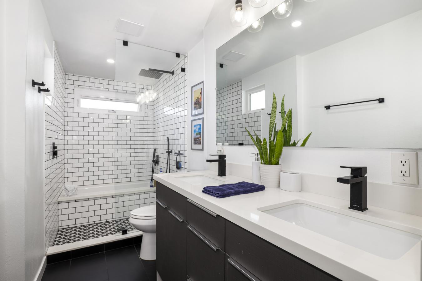 Los Angeles, California, 90063, United States, 3 Bedrooms Bedrooms, ,2 BathroomsBathrooms,Residential,For Sale,1786752
