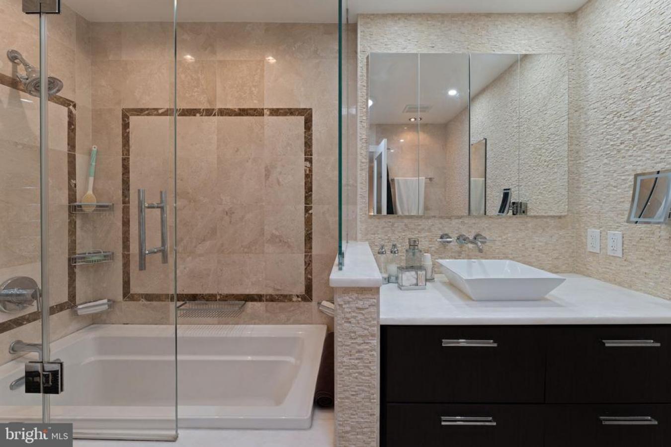 Washington, District Of Columbia, 20012, United States, 5 Bedrooms Bedrooms, ,3 BathroomsBathrooms,Residential,For Sale,1786751