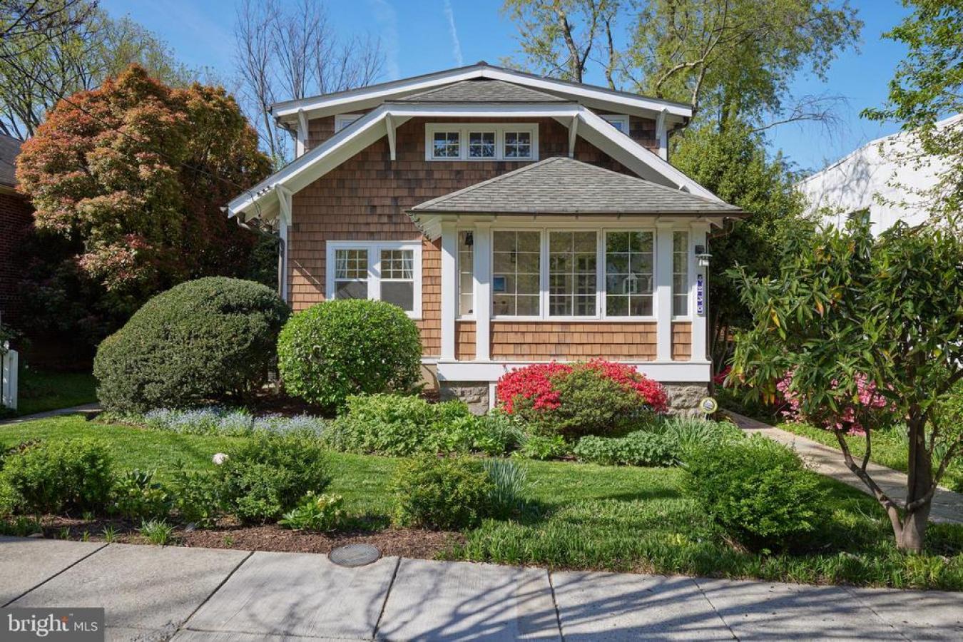 Washington, District Of Columbia, 20016, United States, 3 Bedrooms Bedrooms, ,2 BathroomsBathrooms,Residential,For Sale,1786750