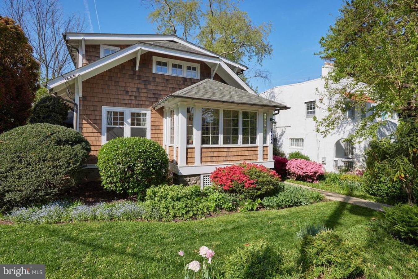 Washington, District Of Columbia, 20016, United States, 3 Bedrooms Bedrooms, ,2 BathroomsBathrooms,Residential,For Sale,1786750