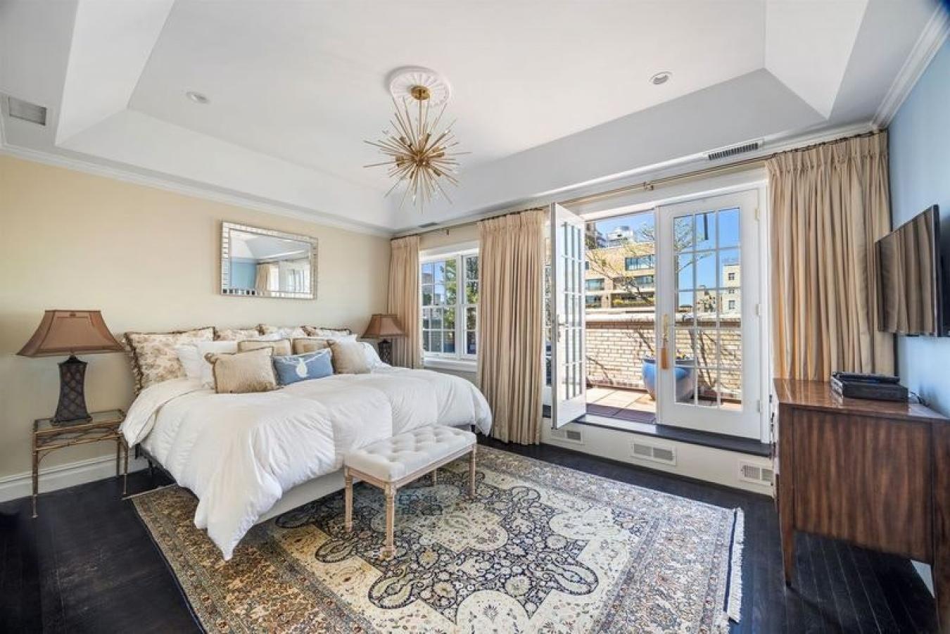 New York, New York, 10028, United States, 2 Bedrooms Bedrooms, ,2 BathroomsBathrooms,Residential,For Sale,1782459