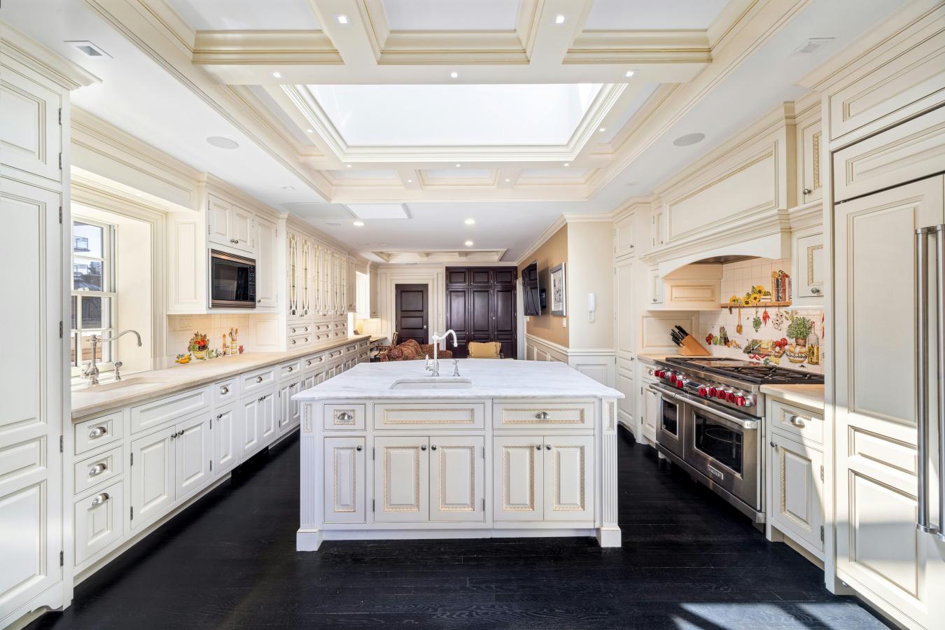 New York, New York, 10028, United States, 2 Bedrooms Bedrooms, ,2 BathroomsBathrooms,Residential,For Sale,1782459