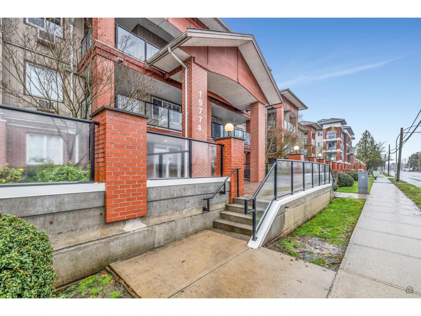 Langley, BC, V3A3X6, Canada, 2 Bedrooms Bedrooms, ,Residential,For Sale,1787022