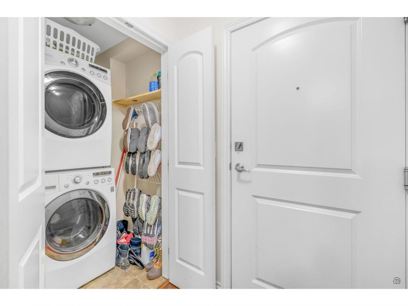 Langley, BC, V3A3X6, Canada, 2 Bedrooms Bedrooms, ,Residential,For Sale,1787022