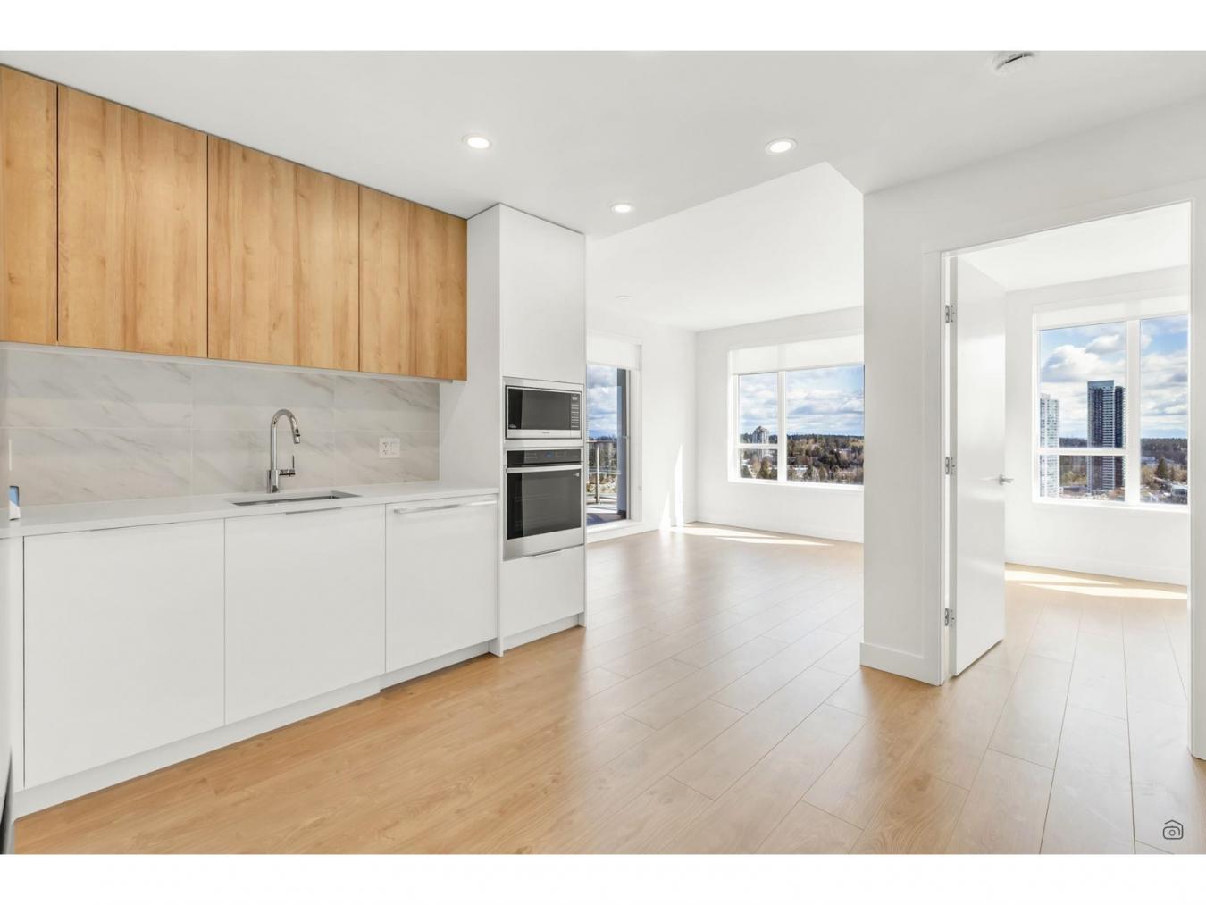 Surrey, BC, V3T3C6, Canada, 2 Bedrooms Bedrooms, ,Residential,For Sale,1787020