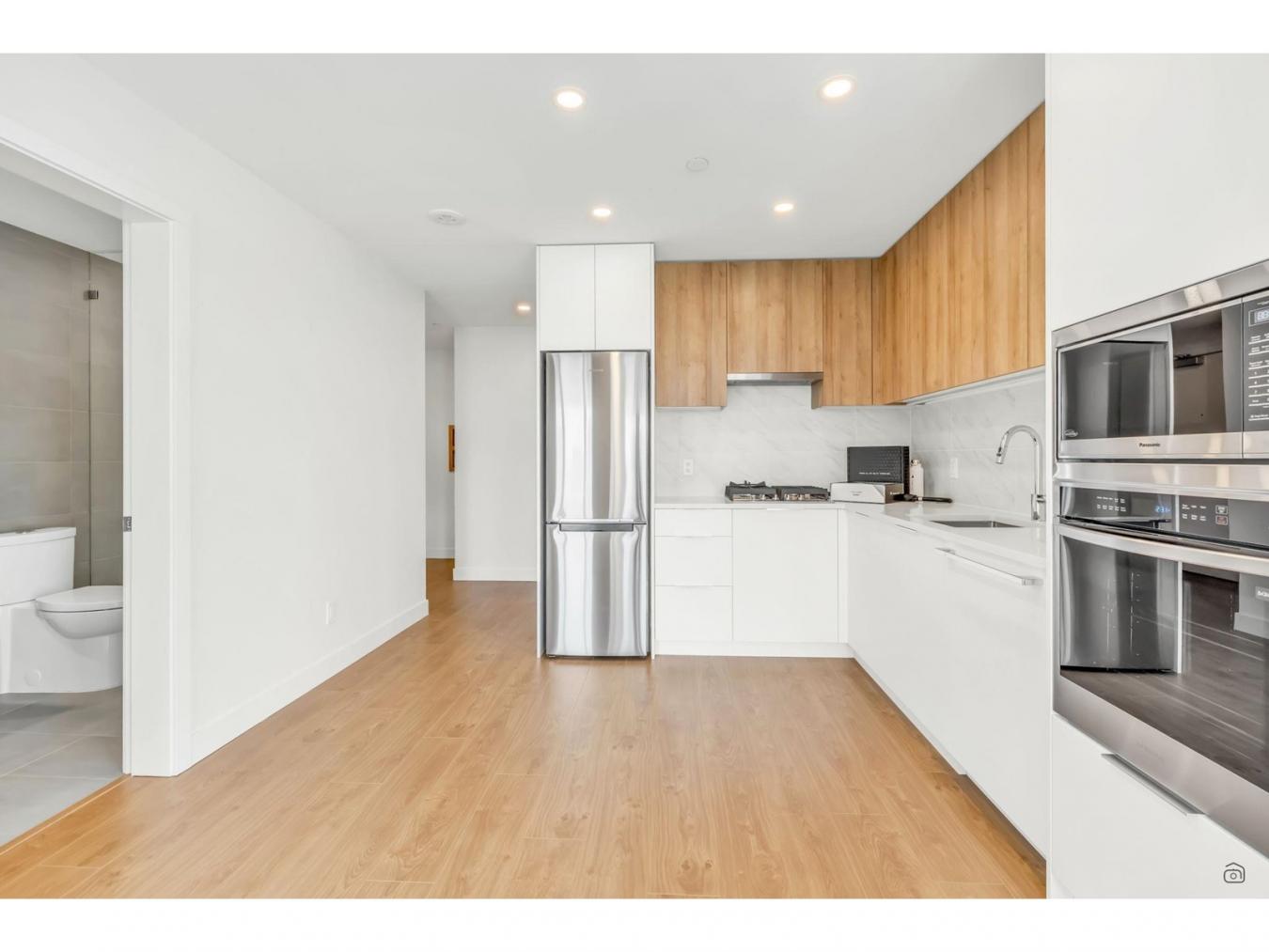 Surrey, BC, V3T3C6, Canada, 2 Bedrooms Bedrooms, ,Residential,For Sale,1787020