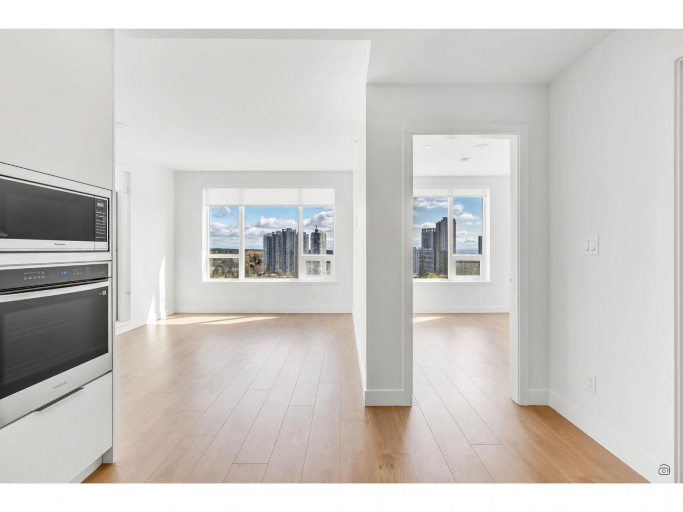 Surrey, BC, V3T3C6, Canada, 2 Bedrooms Bedrooms, ,Residential,For Sale,1787020