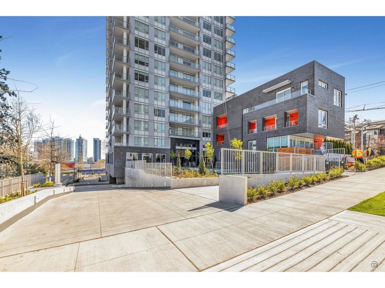 Surrey, BC, V3T3C6, Canada, 2 Bedrooms Bedrooms, ,Residential,For Sale,1787020