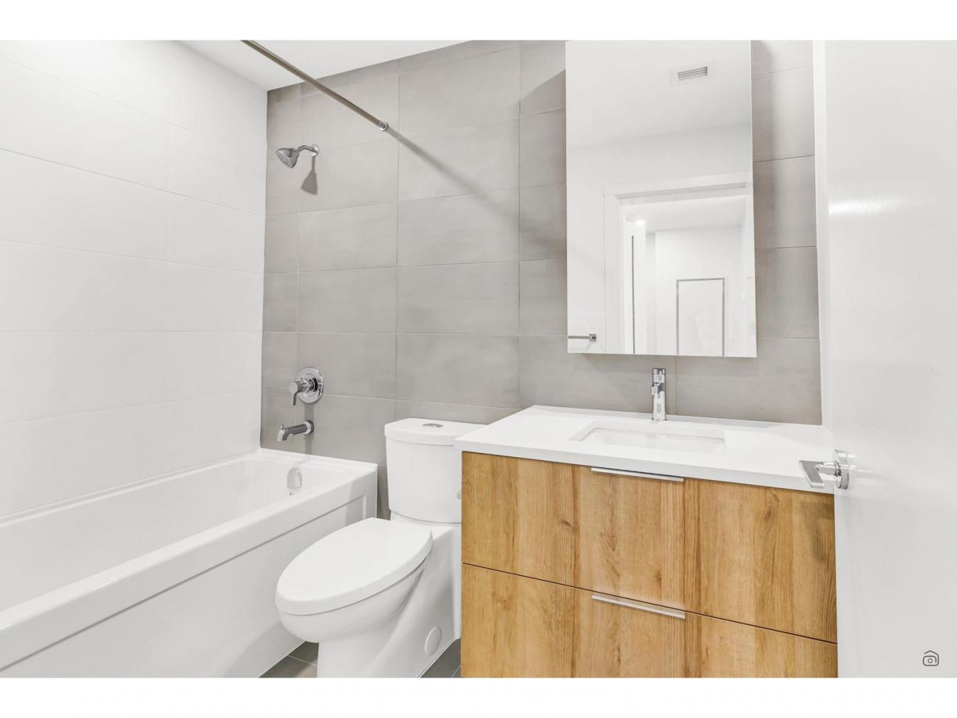Surrey, BC, V3T3C6, Canada, 2 Bedrooms Bedrooms, ,Residential,For Sale,1787020