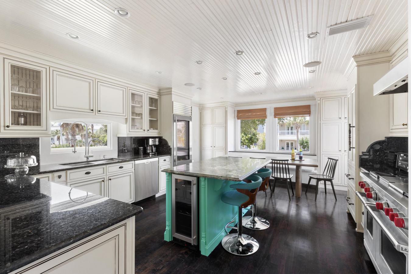 Destin, Florida, 32541, United States, 5 Bedrooms Bedrooms, ,3 BathroomsBathrooms,Residential,For Sale,1787017