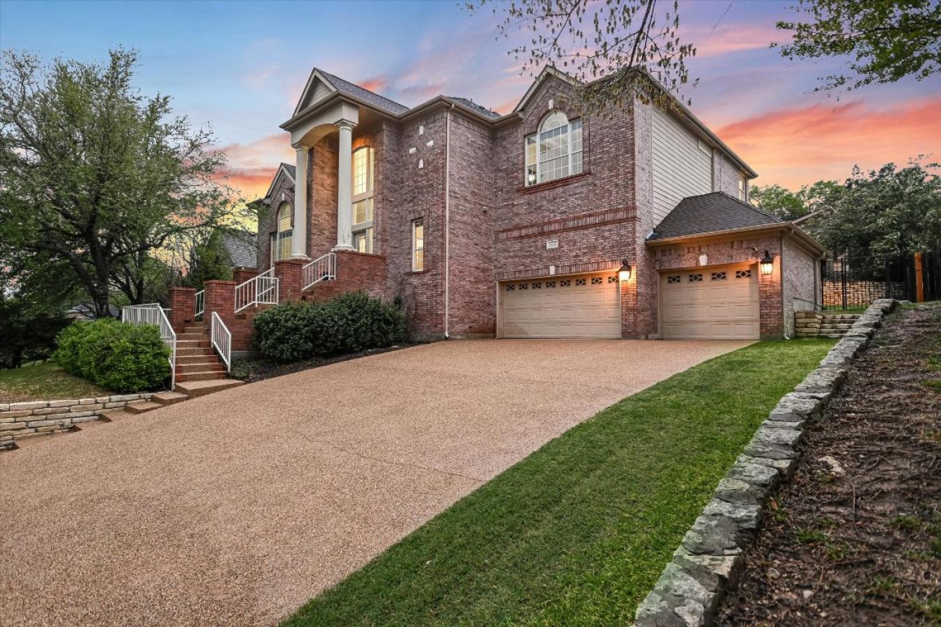 Austin, Texas, 78733, United States, 4 Bedrooms Bedrooms, ,3 BathroomsBathrooms,Residential,For Sale,1787006