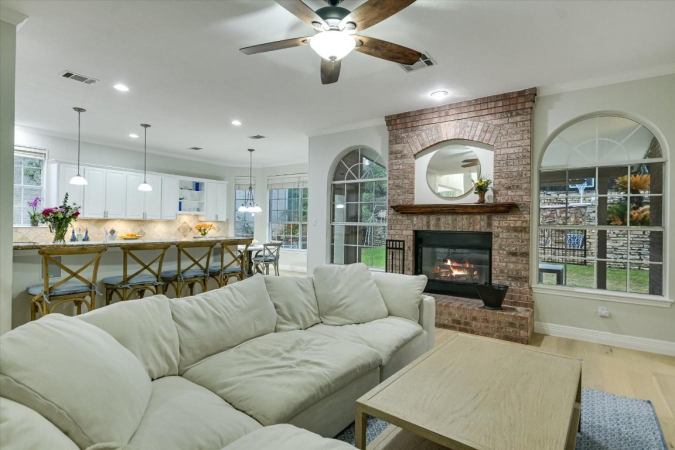 Austin, Texas, 78733, United States, 4 Bedrooms Bedrooms, ,3 BathroomsBathrooms,Residential,For Sale,1787006