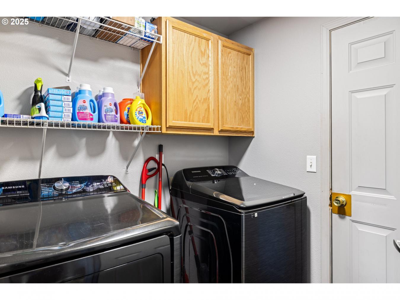 Hillsboro, Oregon, 97124, United States, 3 Bedrooms Bedrooms, ,2 BathroomsBathrooms,Residential,For Sale,1788218