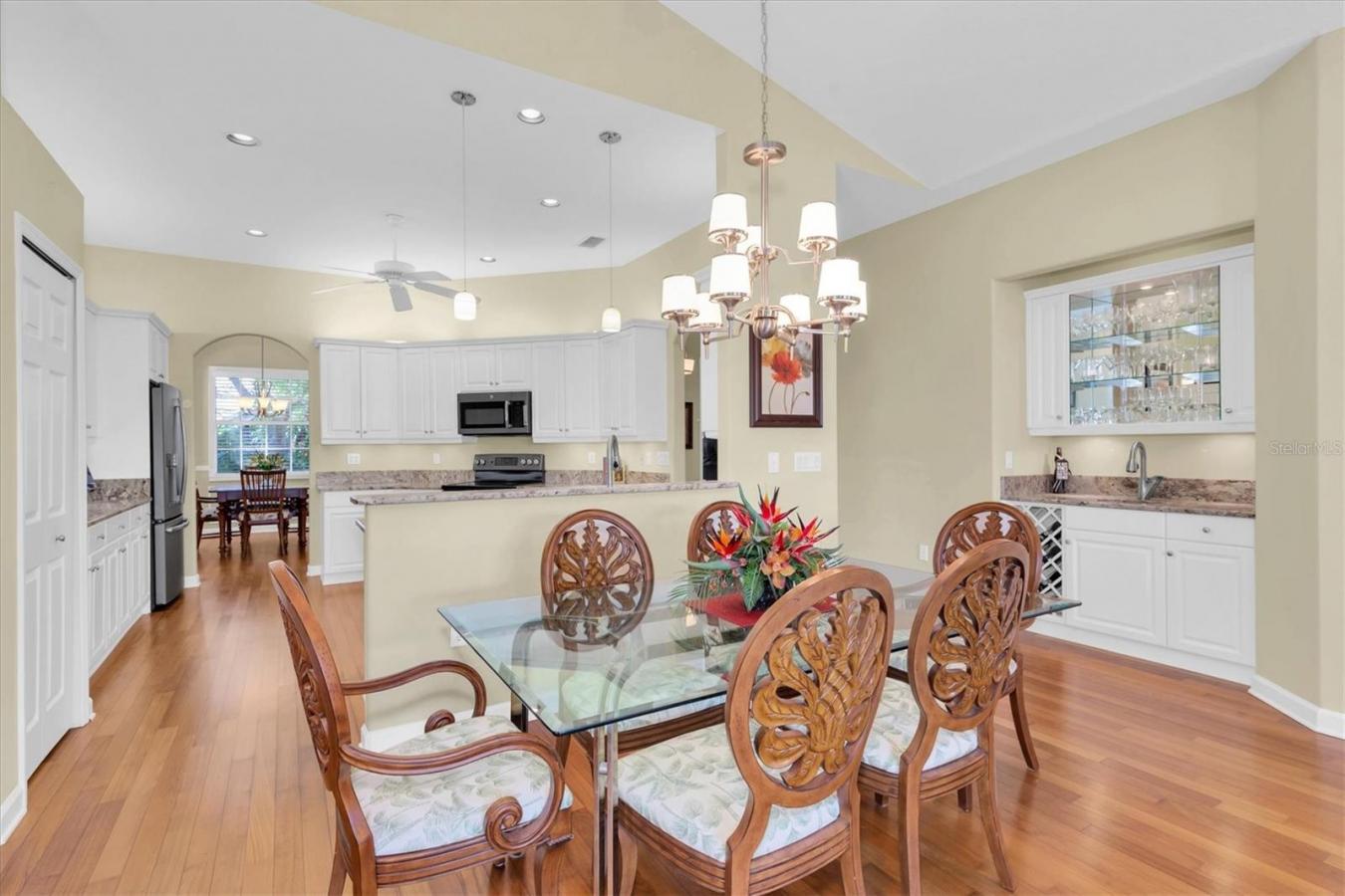 BRADENTON, Florida, 34209, United States, 3 Bedrooms Bedrooms, ,2 BathroomsBathrooms,Residential,For Sale,1788209