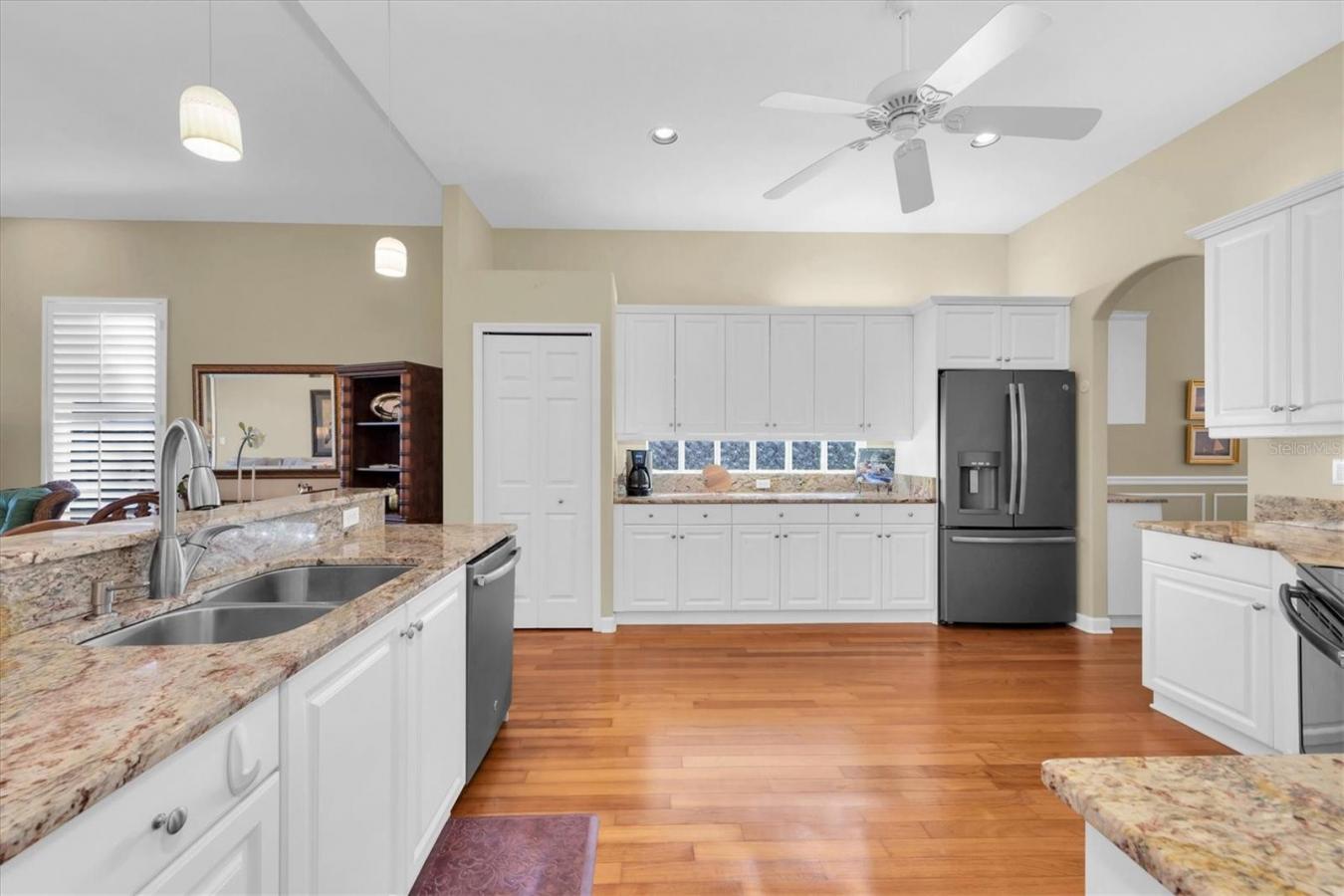 BRADENTON, Florida, 34209, United States, 3 Bedrooms Bedrooms, ,2 BathroomsBathrooms,Residential,For Sale,1788209